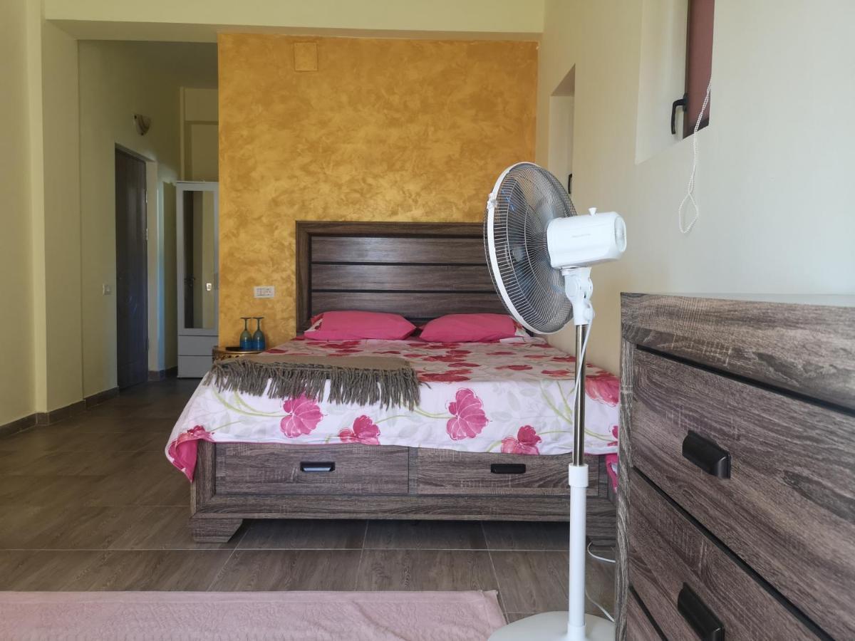 كونستانتا Milan Rooms الغرفة الصورة